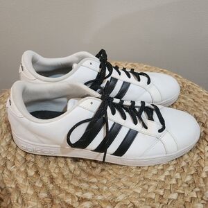 Adidas Grand Court Men's Classic White and Black Sneakers Size 10.5